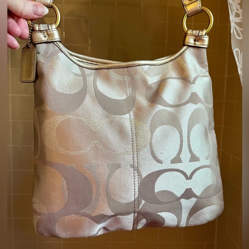 Coach Signature Tan/Metallic Gold Crossbody #M1176-F18478 EXCELLENT CONDITION - Picture 2 of 15